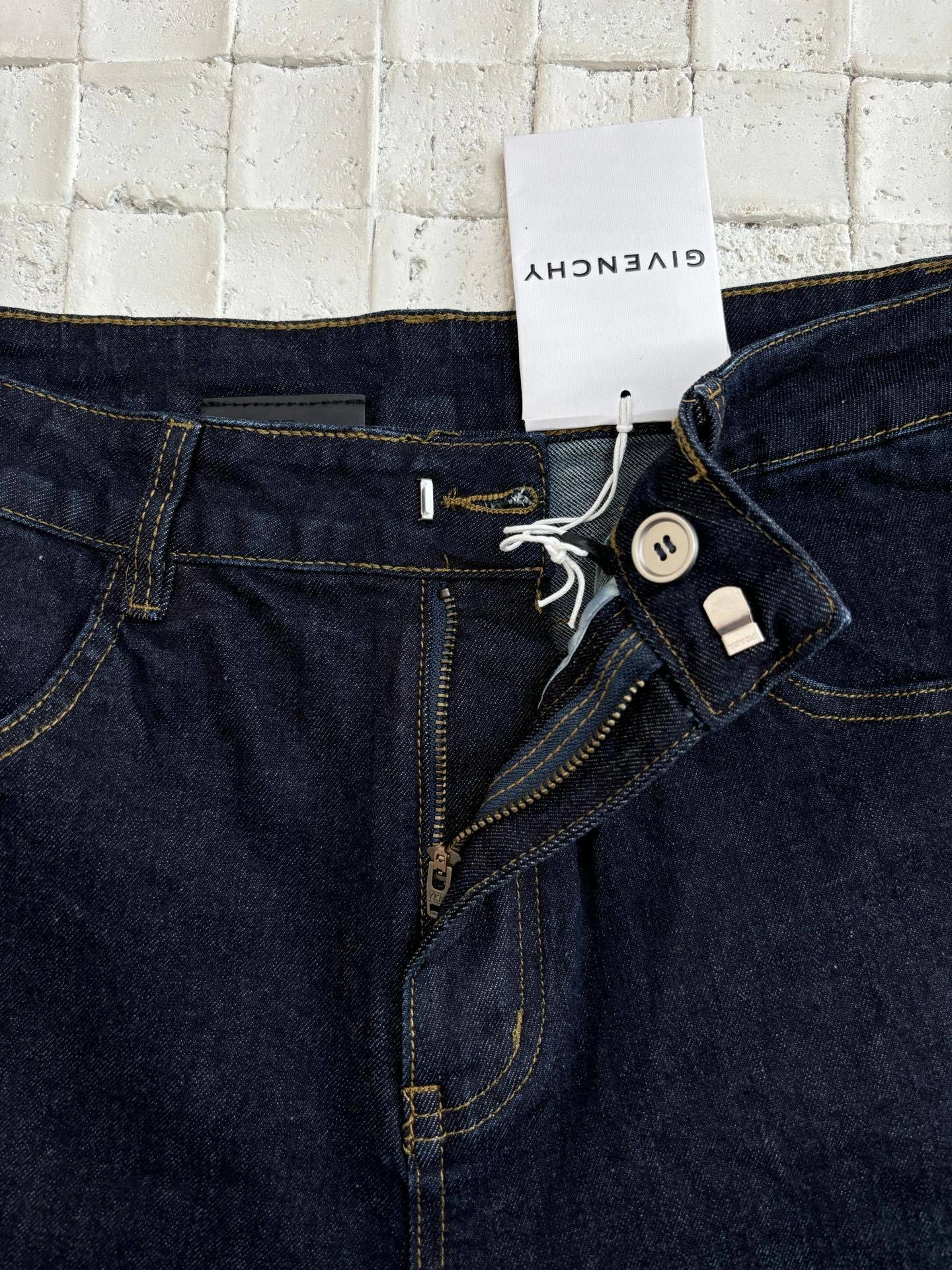 wg.luxury- 6iv593hy item:E-F363F1057